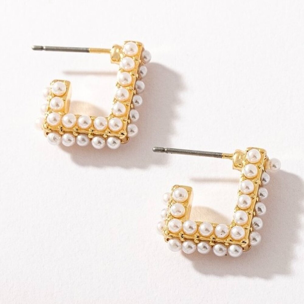 1 LEFT!! HILA SQUARE PEARL EARRINGS